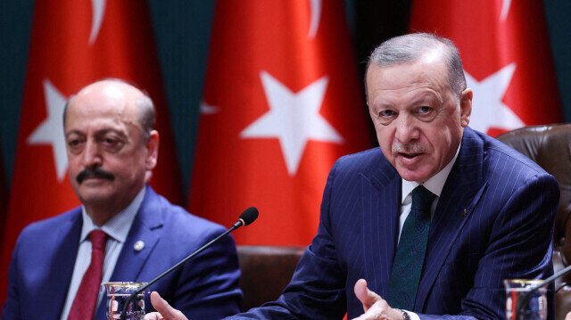 Cumhurbaşkanı Erdoğan, yılda iki kez zam almaya alışan asgari ücretliye kötü haberi verdi