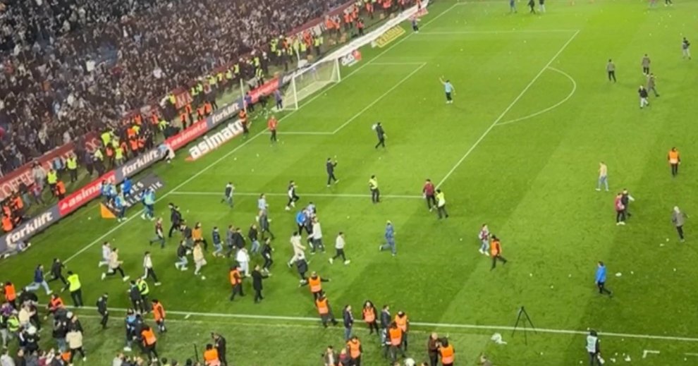 Fenerbahçe, ligden çekilme gündemiyle 2 Nisan'da olağanüstü genel kurul toplantısı kararı aldı