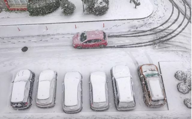 Kar alarmı verildi! İstanbul'da öğrenciler tatil beklerken, validen açıklama geldi
