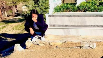 Mahsun Kırmızıgül, cenazesine gidemediği ismin mezarı başında hüngür hüngür ağladı 